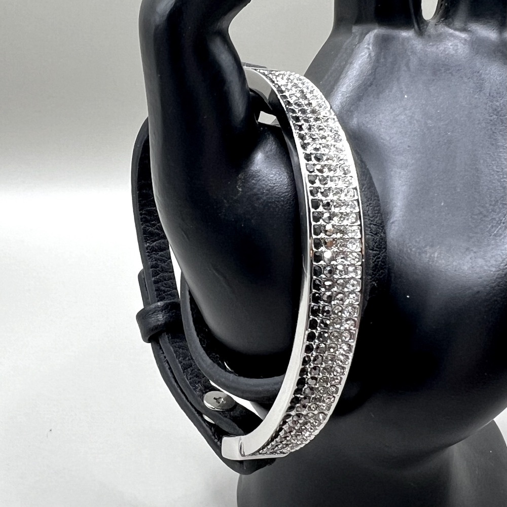 NWT lia sophia “Electra” wrap bracelet 6 1/2 -7”Black leather Ombré cut crystals